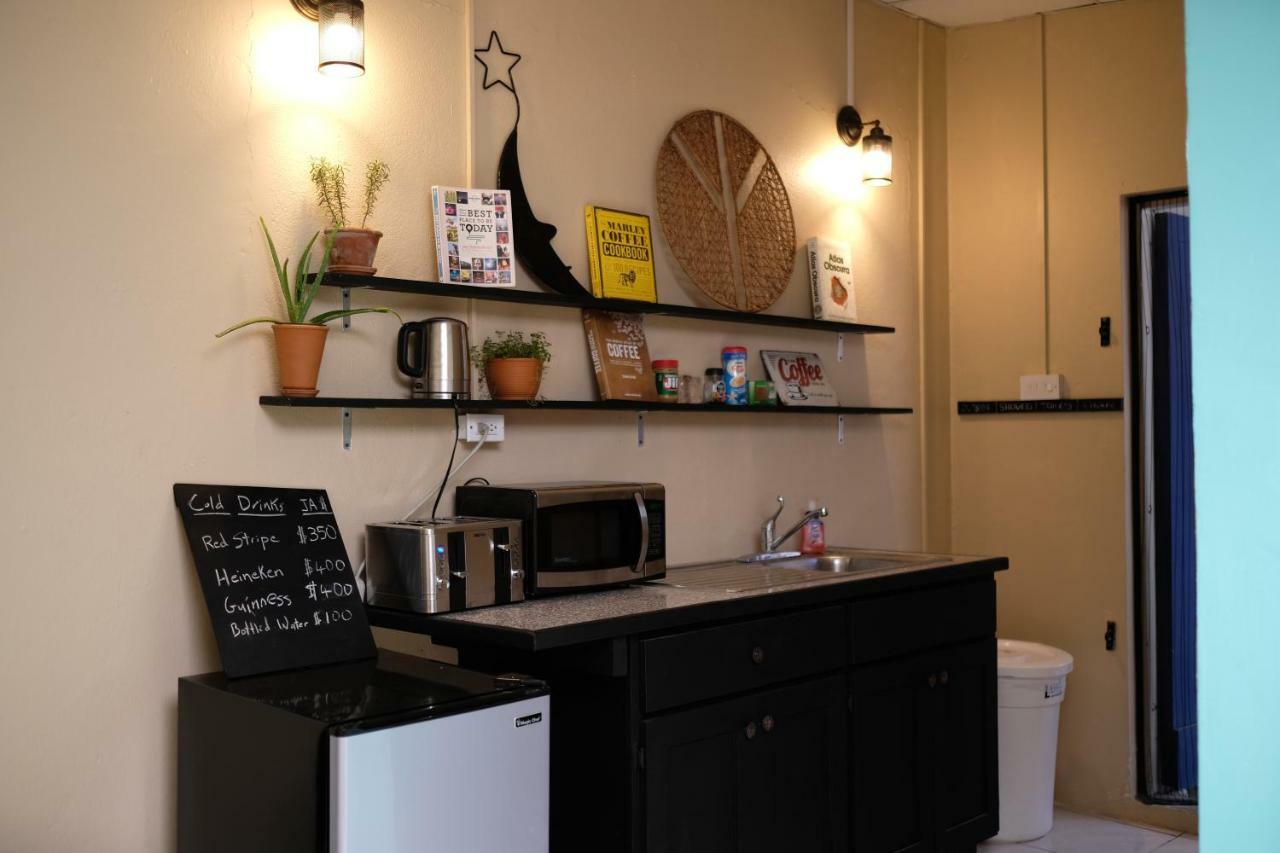 Ragamuffin Hostel Kingston Bagian luar foto