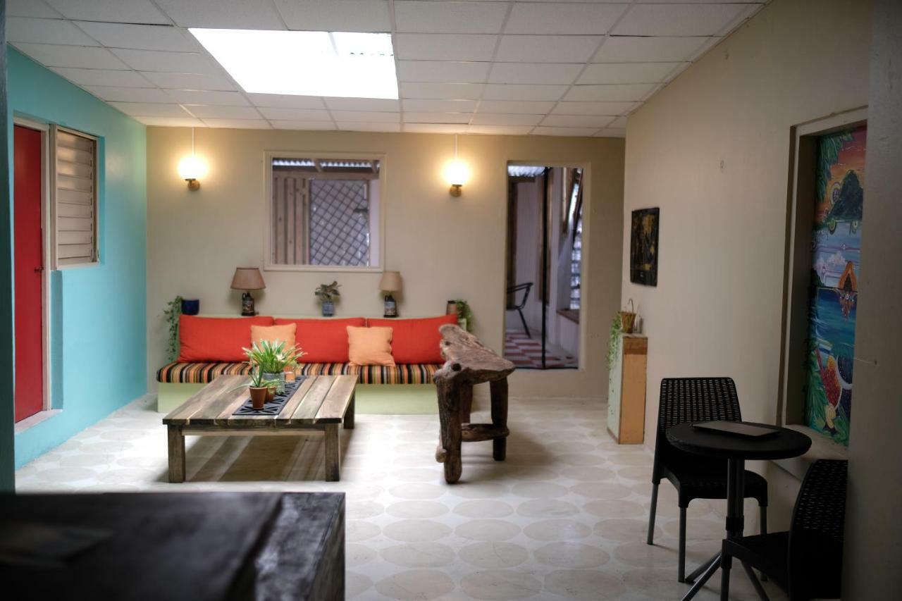 Ragamuffin Hostel Kingston Bagian luar foto