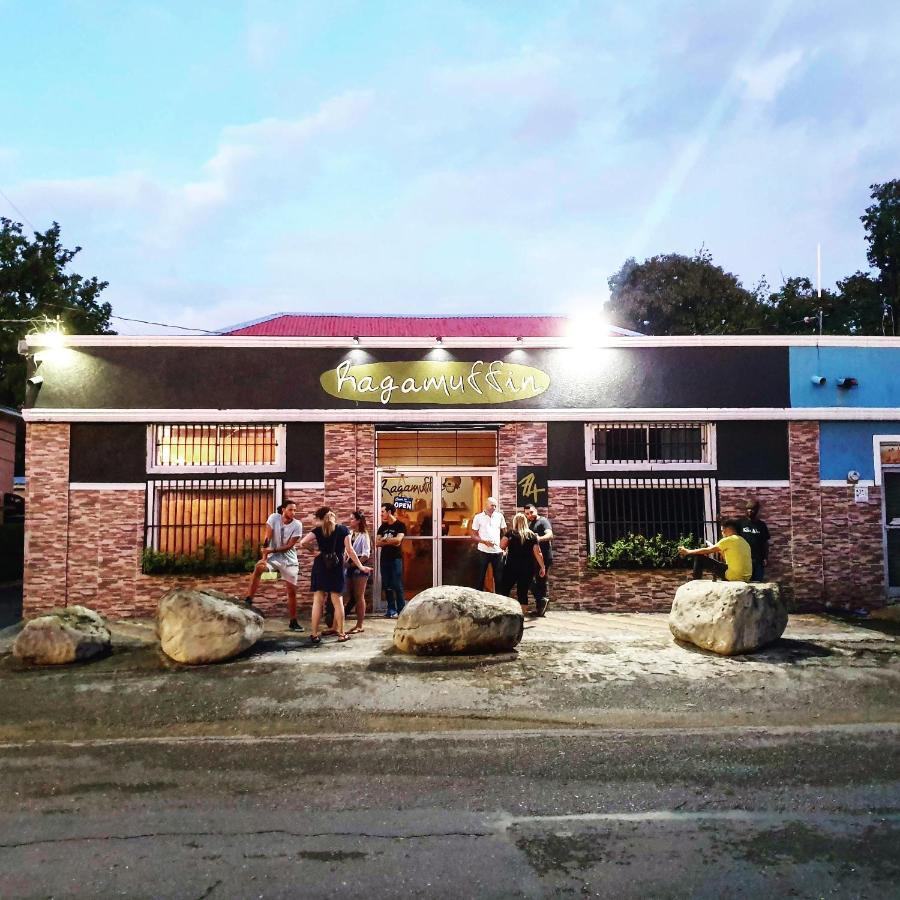 Ragamuffin Hostel Kingston Bagian luar foto